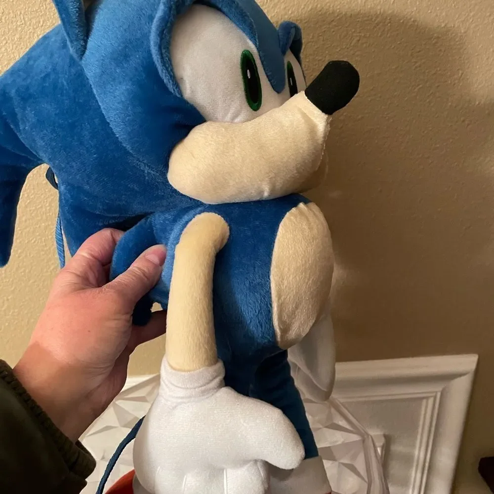 Sonic The Hedgehog 18 Inch Plush Backpack New Condition!
